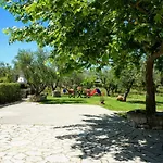 Petros Garden ηouse *