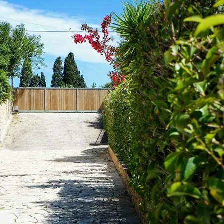 Daire Petros Garden ηouse Gaitani