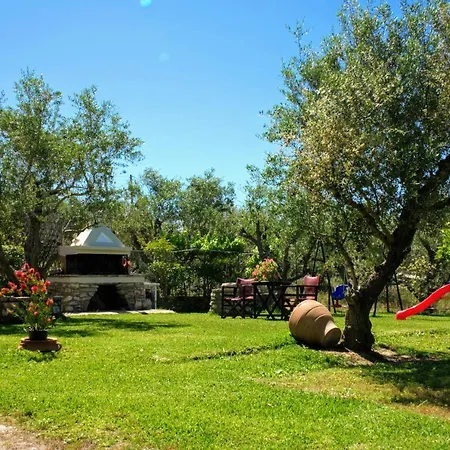 Apartment Petros Garden ηouse *