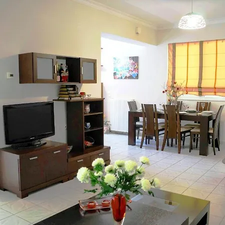 Apartment Petros Garden ηouse *